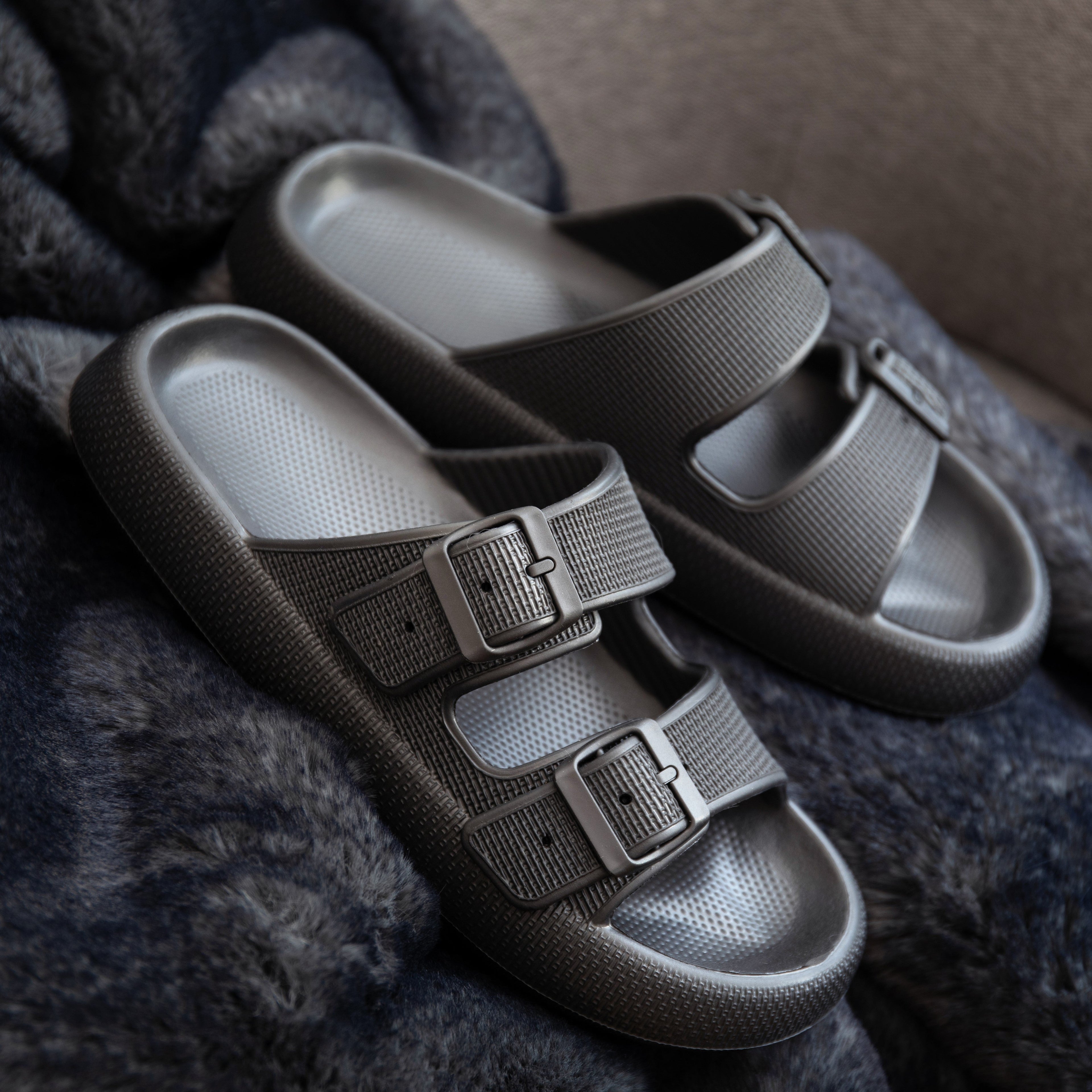 Pillow All-Day Wear Sandals